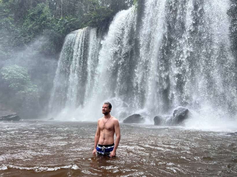 Kulen Mountain: Small-Group Tour and Picnic lunch - Wat Preach Angthom: the reclining Buddha and 16th-century symbolism