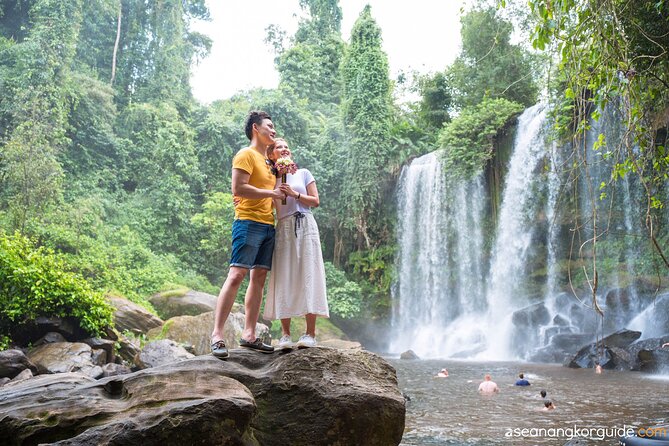 Kulen Mountain with Beng Mealea and Tonle Sap Small Group Tour - Preah Ang Thom: the 8-meter reclining Buddha carved into the mountainside