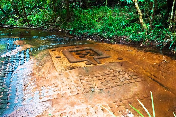 Kulen Waterfall and 1000 Lingas River Private Tour - Kbal Spean’s River of a Thousand Lingas: carvings you can actually see