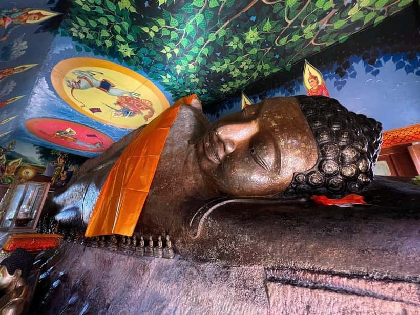 Phnom Kulen Waterfall & the Sacred 1000 Lingas (with Lunch) - Preah Ang Thom pagoda and the Reclining Buddha: short climb, big feeling