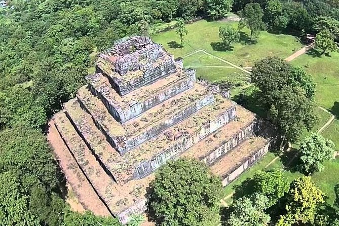 Private Preah Vihear and 2 Temples Guided Tour - Koh Ker and the seven-tier pyramid focus