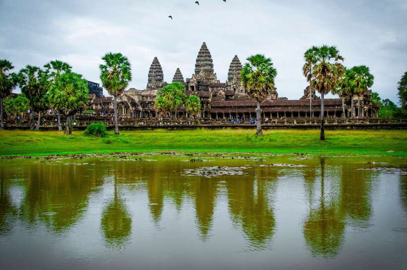 Seat-In-Coach: Small Circuit tour with Sunrise at Angkor Wat - Key Things You’ll Notice on This Sunrise Circuit