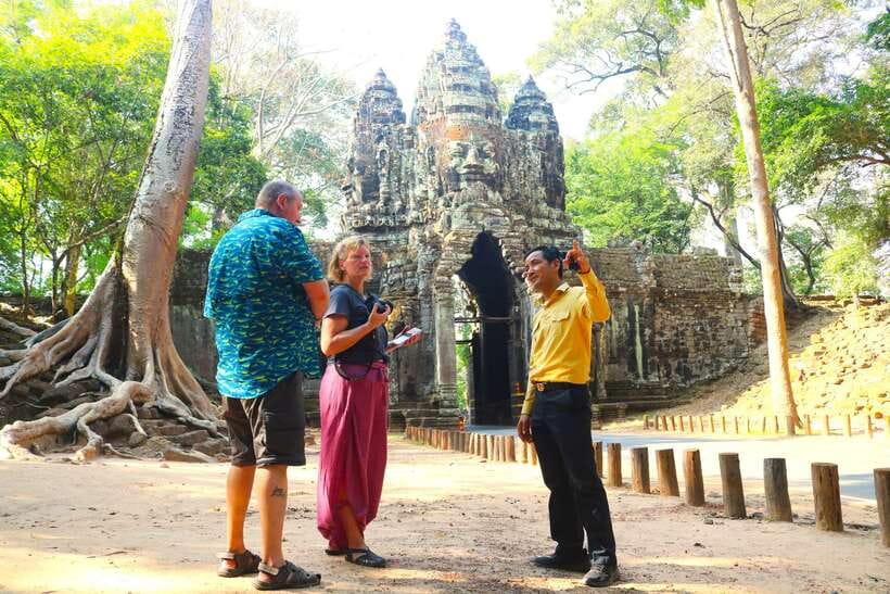 Siem Reap: 2-Day Temple Highlights Sunrise and Sunset Option - Day 2 Sunrise: Torch-Ready Angkor Wat Before the Crowd Noise