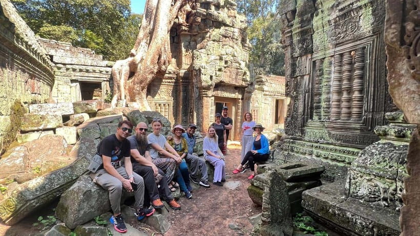 Siem Reap: 2-Day Temple Highlights Sunrise and Sunset Option - The Sunset Finale: Rice-Field Drink or Bakheng at Golden Hour