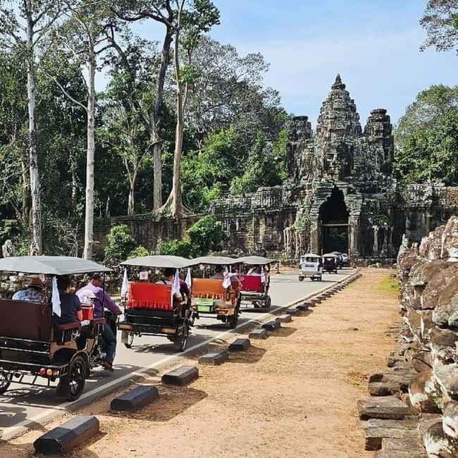 Siem Reap: Angkor 1-Day Private Tour with Sunset or Sunrise - Dress code, what to bring, and what keeps you from getting stopped