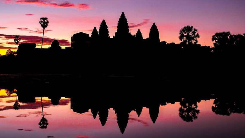 Siem Reap: Angkor Sunrise 1- or 2-Day Guided Temples Tour - The AC Van, Cold Towels, and Small Group Size: Why This Feels Better