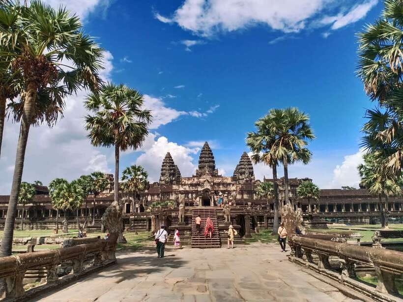 Siem Reap: Angkor Wat Private Tour by Tuk-Tuk - Should you book this Siem Reap Angkor Wat private tuk-tuk tour?