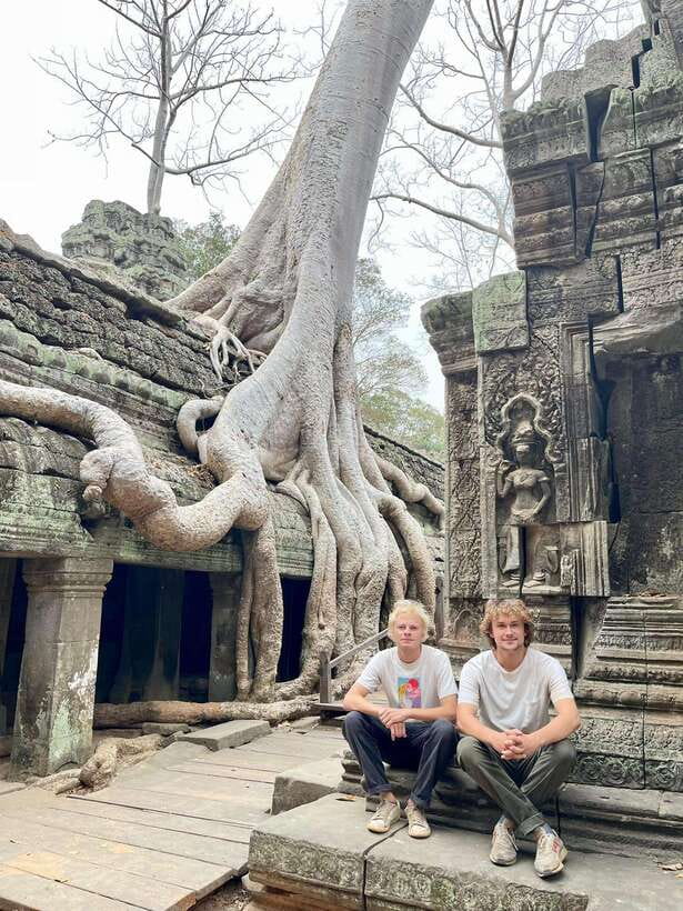Siem Reap: Angkor Wat Private Tuk-Tuk Tour - Sunrise at Angkor Wat: where you stand is half the magic