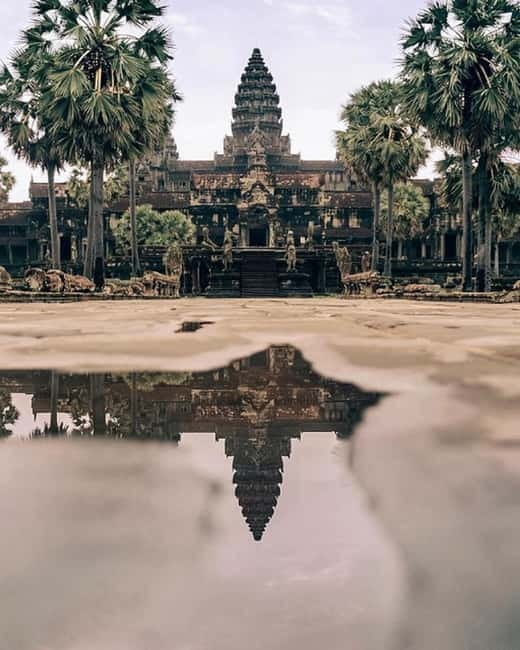 Siem Reap: Angkor Wat Small-Group Day Tour - Ta Prohm: the tree-root wow moment, with time to see the details
