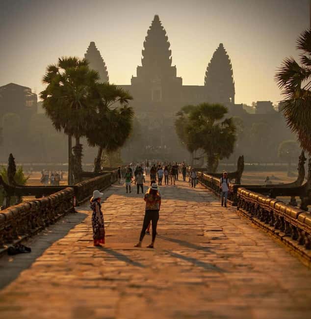 Siem Reap: Angkor Wat Small Group Tour with Spanish Guide - Temple pass cost: the part that changes your real budget