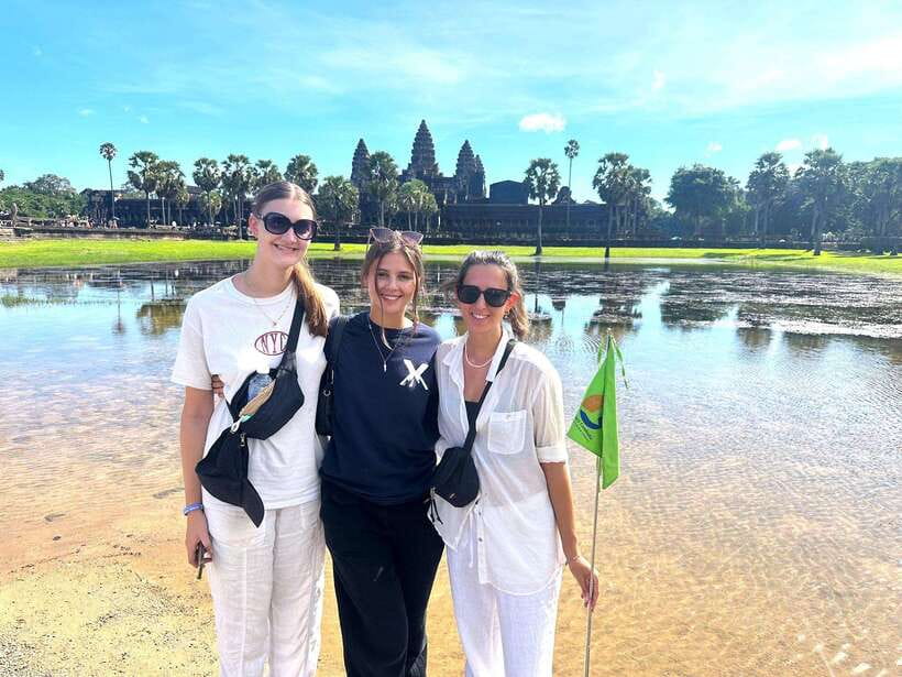 Siem Reap: Angkor Wat with German or English Guided Tour - Price and logistics you can actually plan around
