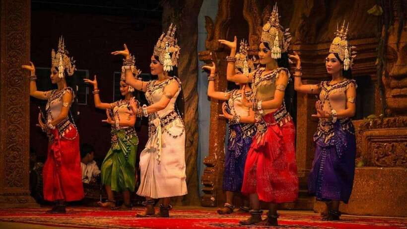 Siem Reap: Apsara Dance Show and Dinner with Hotel Pickup - Door-to-door pickup in Siem Reap: less hassle, more evening