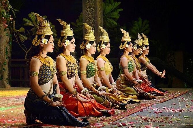 Siem Reap: Apsara Dance Show & Dinner with Tuk-Tuk Transfers - Tuk-tuk pickup in Siem Reap City Center: convenient, not complicated