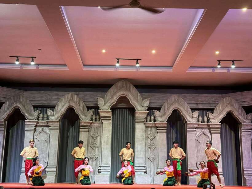 Siem Reap: Apsara Show Including Dinner & Hotel Pickup - Quick hits