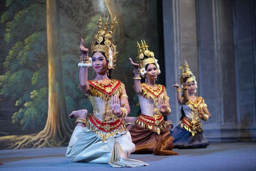 Siem Reap: Apsara Show Including Dinner & Hotel Pickup - The Apsara show: Khmer myths explained through movement