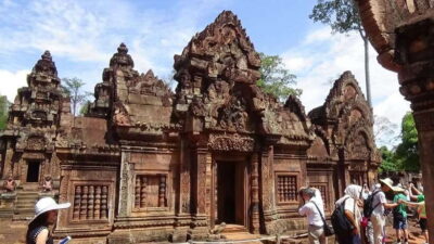 Siem Reap: Banteay Srei and Grand Circuit Heritage Tour - Morning Temple Pairing: Preah Khan’s Atmosphere and Neak Pean’s Stillness