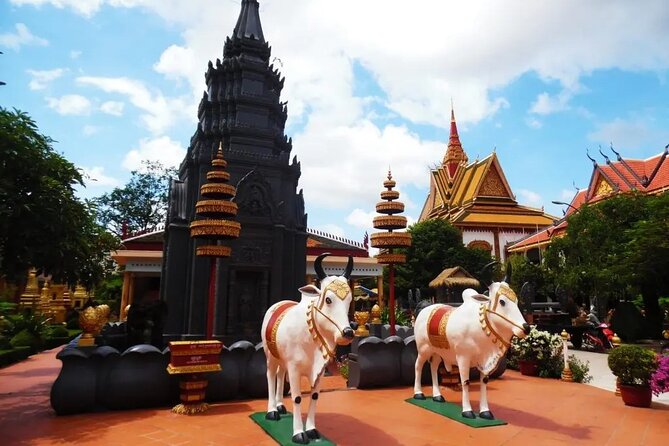 Siem Reap City Walking Tour - Old Market (Phsar Chaa): The City Core in One Stop