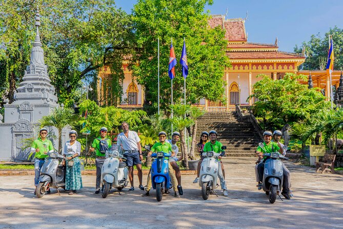 Siem Reap Countryside Vespa Tour / Tuk Tuk Available - Rice wine distillation in Krabei Riel: tasting village life, not a factory tour
