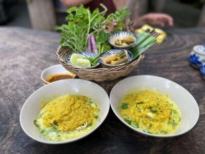 Siem Reap: Evening Food Tour with 10 Local Tastings - Food Plus Crafts: Wat-Area Bites, Made in Cambodia, and Market Browsing