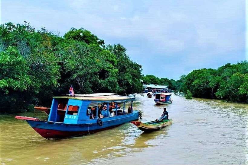 Siem Reap Floating Village Tour, Kompong Phluk Tour - The village portion: duck-boat time, floating houses, and what you actually see