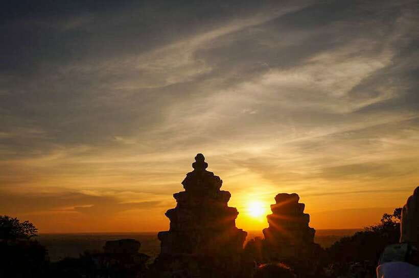 Siem Reap: Grand circle tour Sun set on bakeang hill & Guide - The Ride, the Pace, and Why the Minibus Matters