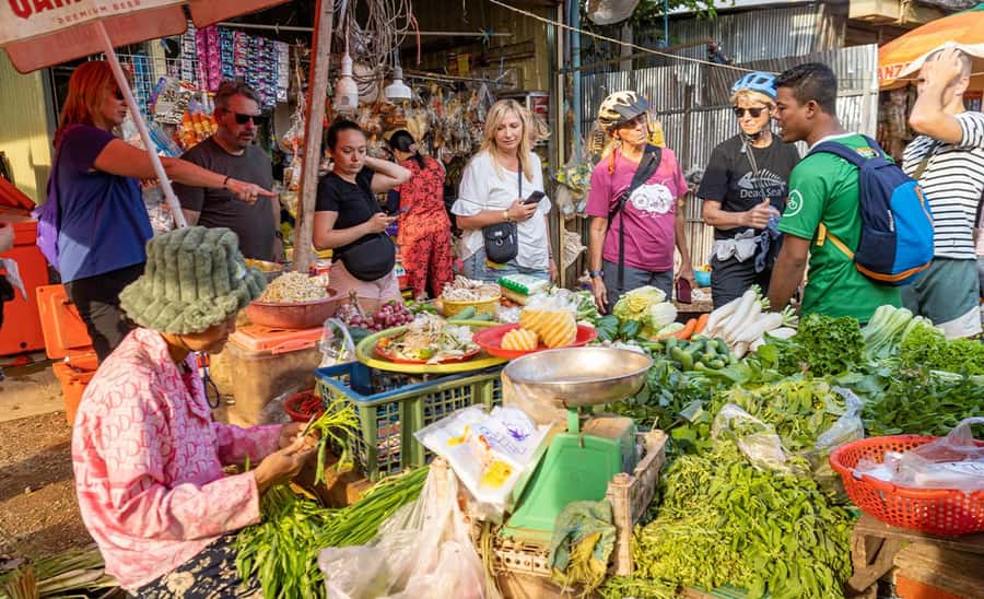 Siem Reap: Guided Countryside Bike Tour - Temples and lotus farms: culture outside the Angkor spotlight