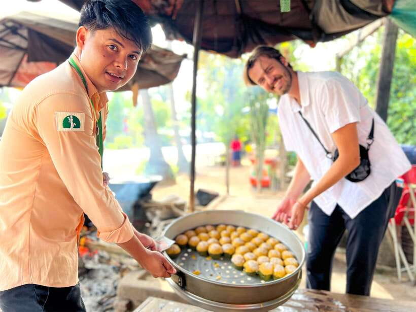 Siem Reap: Kulen Mountain Small Group Tour with Picnic Lunch - Palm cake making: the small stop that adds real texture