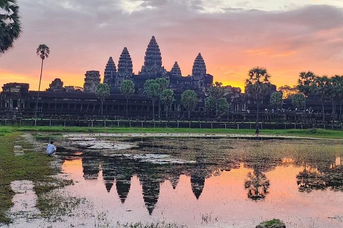 Siem Reap Shared Full-Day Guided Tour of Angkor Temples - Angkor Thom’s South Gate and the “smiling faces” route