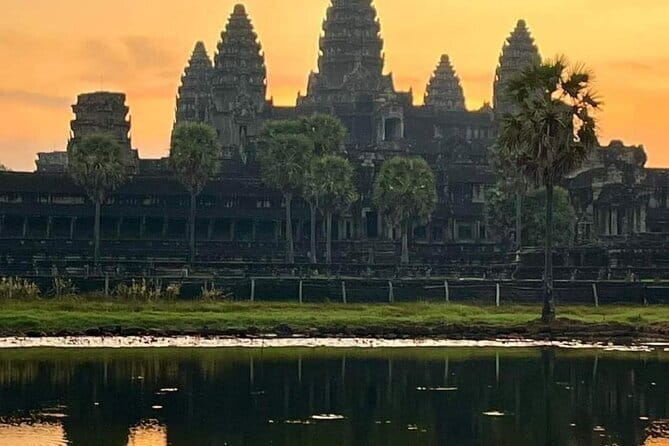 Siem Reap Temple Tuktuk Tour: Explore Angkor Wat and beyond. - Quick hits before you go
