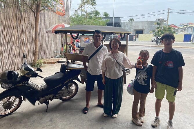 Siem Reap Temple Tuktuk Tour: Explore Angkor Wat and beyond. - Price and value: $30 per group is about the ride, not the tickets