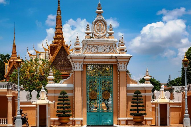Siem Reap to Phnom Penh by Private Car or Minivan - The optional stops: how to pick what’s worth your time