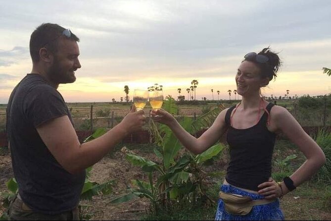 Small Group Countryside Bike Tours, Sunset & Picnic - Street-food tastings and local desserts on the route