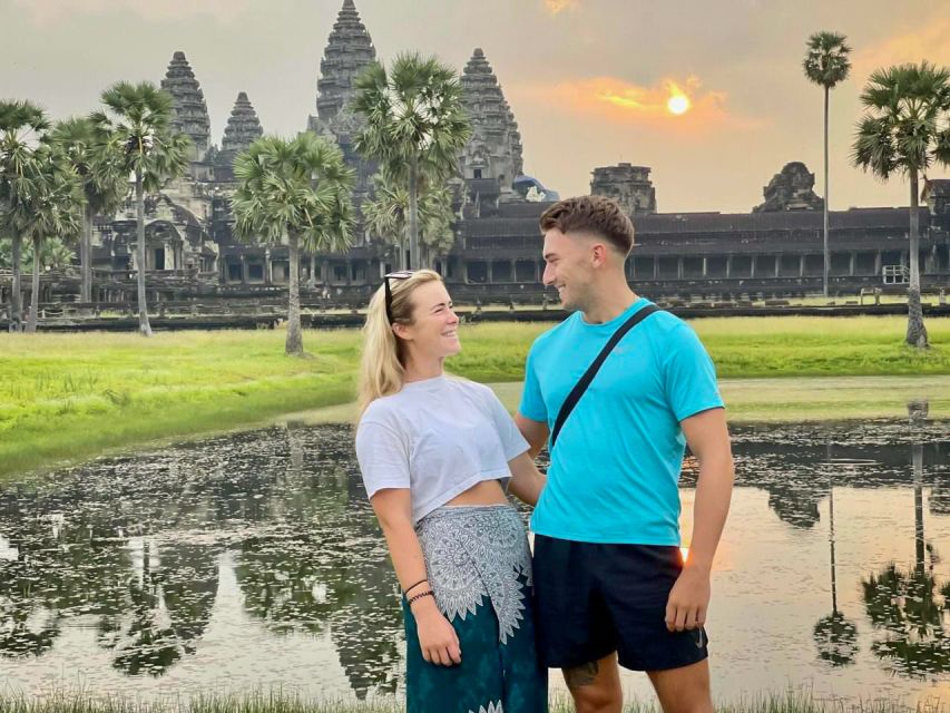 Small-Group Full Day Angkor wat Guide tour with Sun set - Banteay Kdei: where lunch breaks the day without killing it
