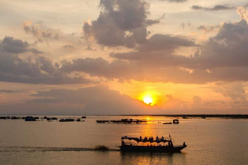 Sunset Dinner Tour: Tonle Sap Lake Floating Village - Tonlé Sap at Sunset: Why This Boat Ride Feels Like Time Travel