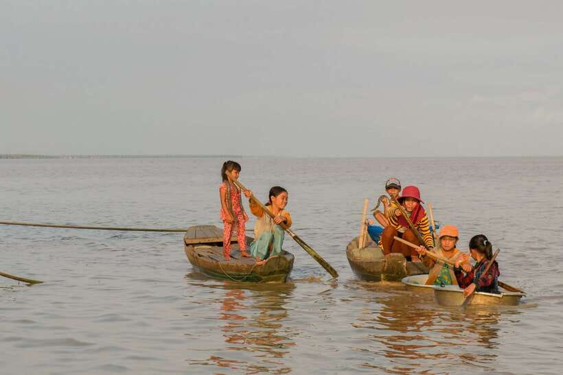 Sunset Dinner Tour: Tonle Sap Lake Floating Village - Crocodile and Fish Farms: Interesting Tradeoffs and What to Watch For