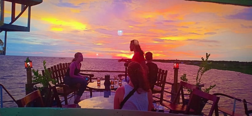Sunset Dinner Tour: Tonle Sap Lake Floating Village - Queen Tara Sunset Dinner: The 100-Year-Old Boat Setup for a Relaxed Feast