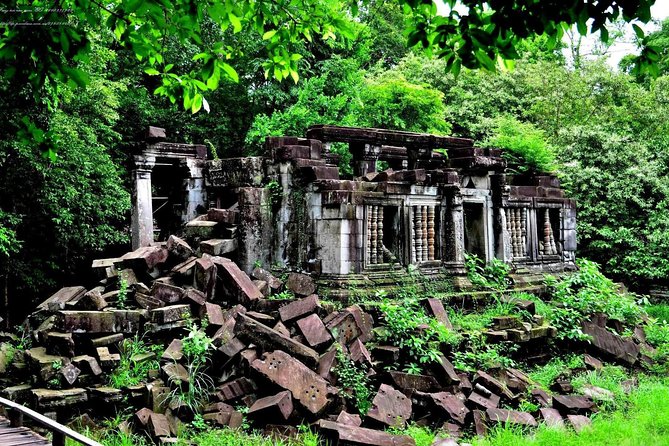Three-day tour Discovering Siem Reap highlight ,Beng Mealea and Floating Village - Day 3 Beng Mealea plus Tonlé Sap Kompong Khleang boat life