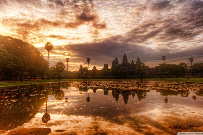 Three-day tour Discovering Siem Reap highlight ,Beng Mealea and Floating Village - Angkor Wat sunrise at 4:45 am: making the alarm worth it