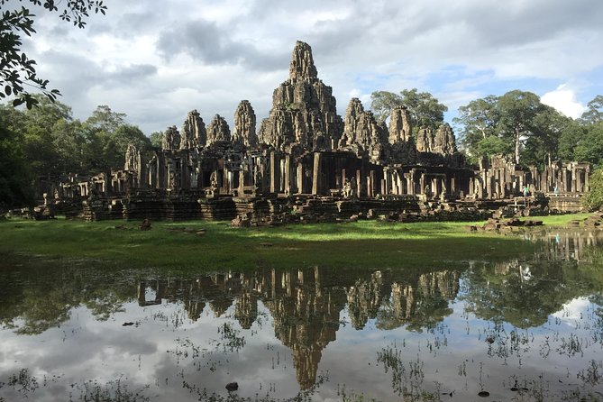 Unveiling 2 Days Private Angkor Wat/Beyond In Sunrise/Sunset Tour - Private guide and A/C minivan: the comfort you feel by noon